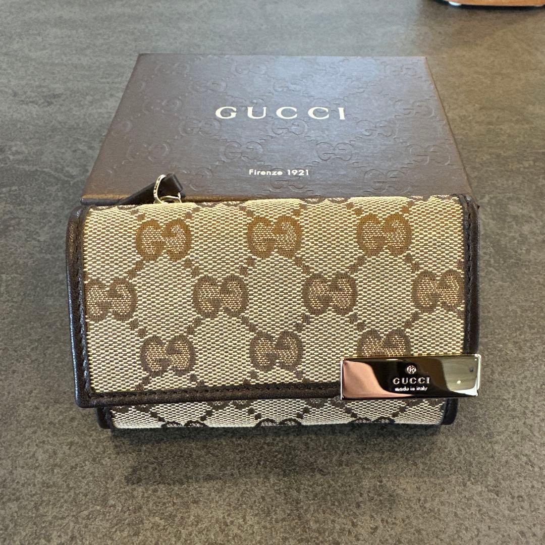 GUCCI GGキャンバス キーケース 箱付き