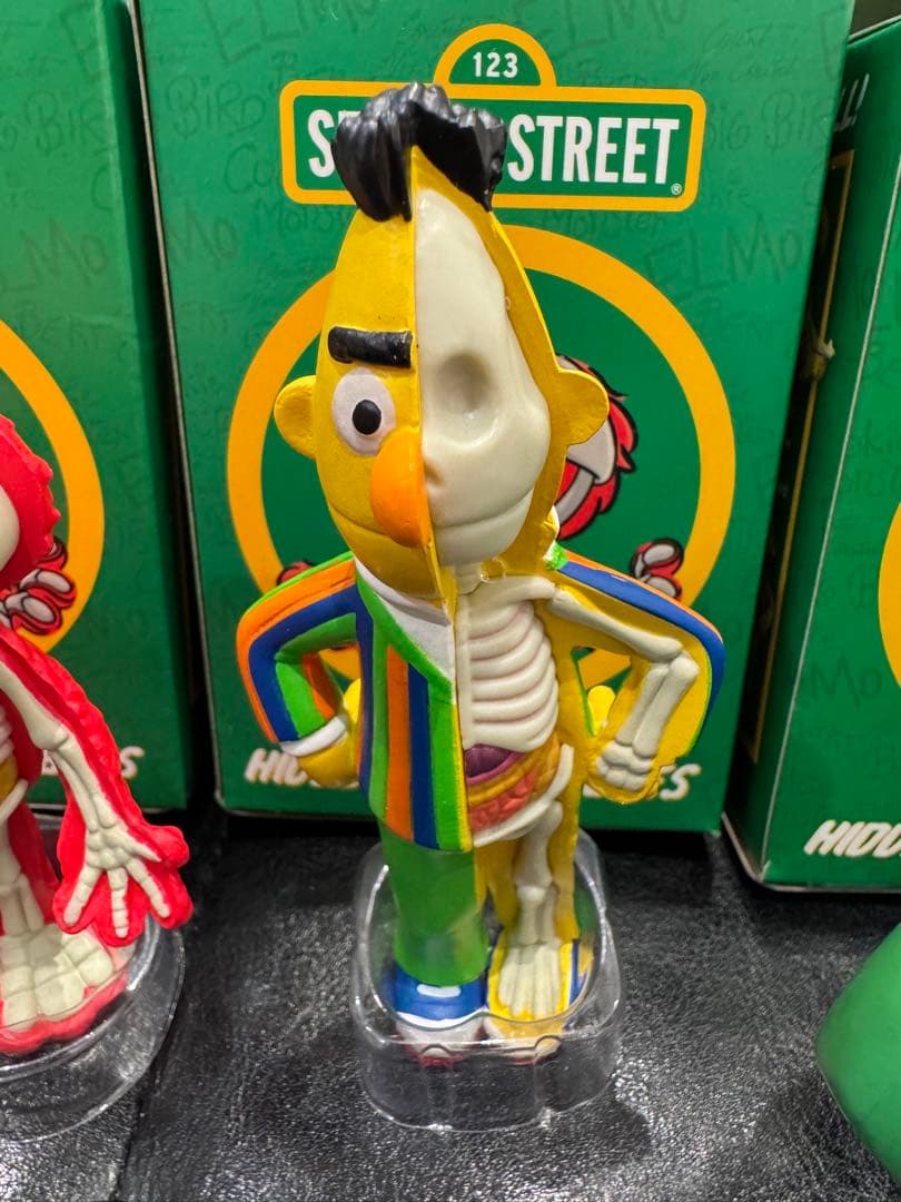 Mighty Jaxx Xxray セサミストリート　4体セット