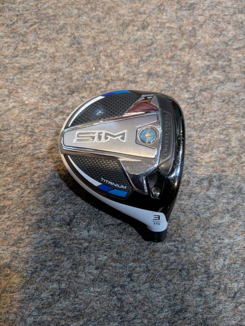 ヒエTaylorMade SIM３ｗ15° 　シャフトTM50　SR