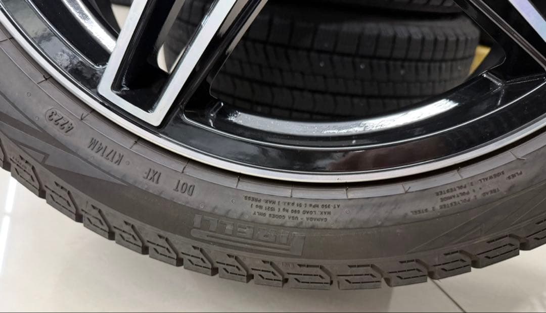 メルセデス・ベンツ 18インチ ホイールセット