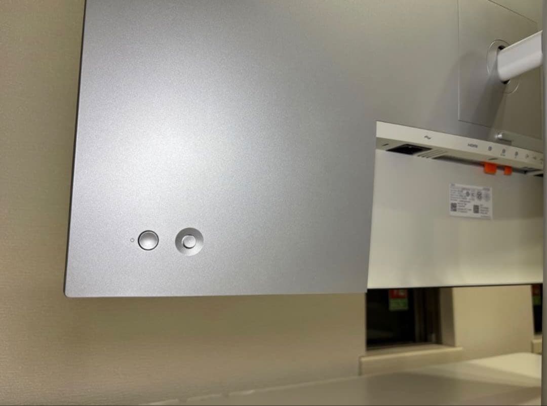 Dell U3223QE 32インチ 4K IPS Black 元箱付 美品