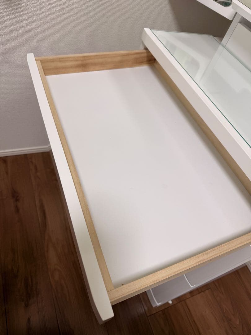 最終値下げ　NITORI ホワイト ドレッサー 鏡台　美品　即購入　椅子付き