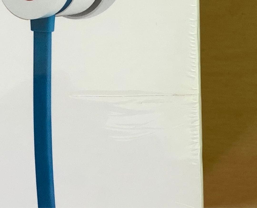 新品未開封Beats by Dr.Dre urBeats Hello Kitty