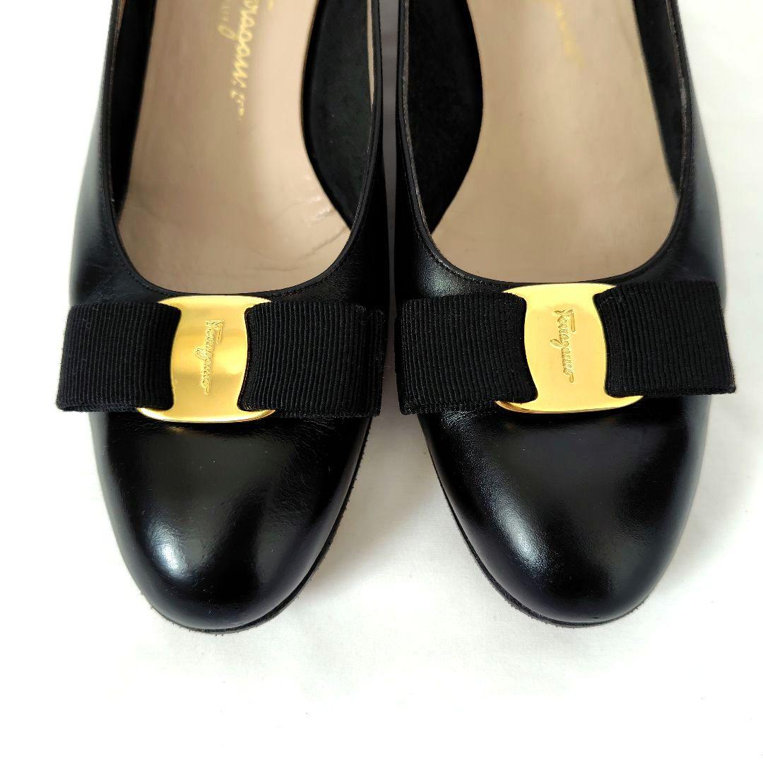 モデルサイズ☆良品❤フェラガモ【Ferragamo】ヴァラ パンプス 黒