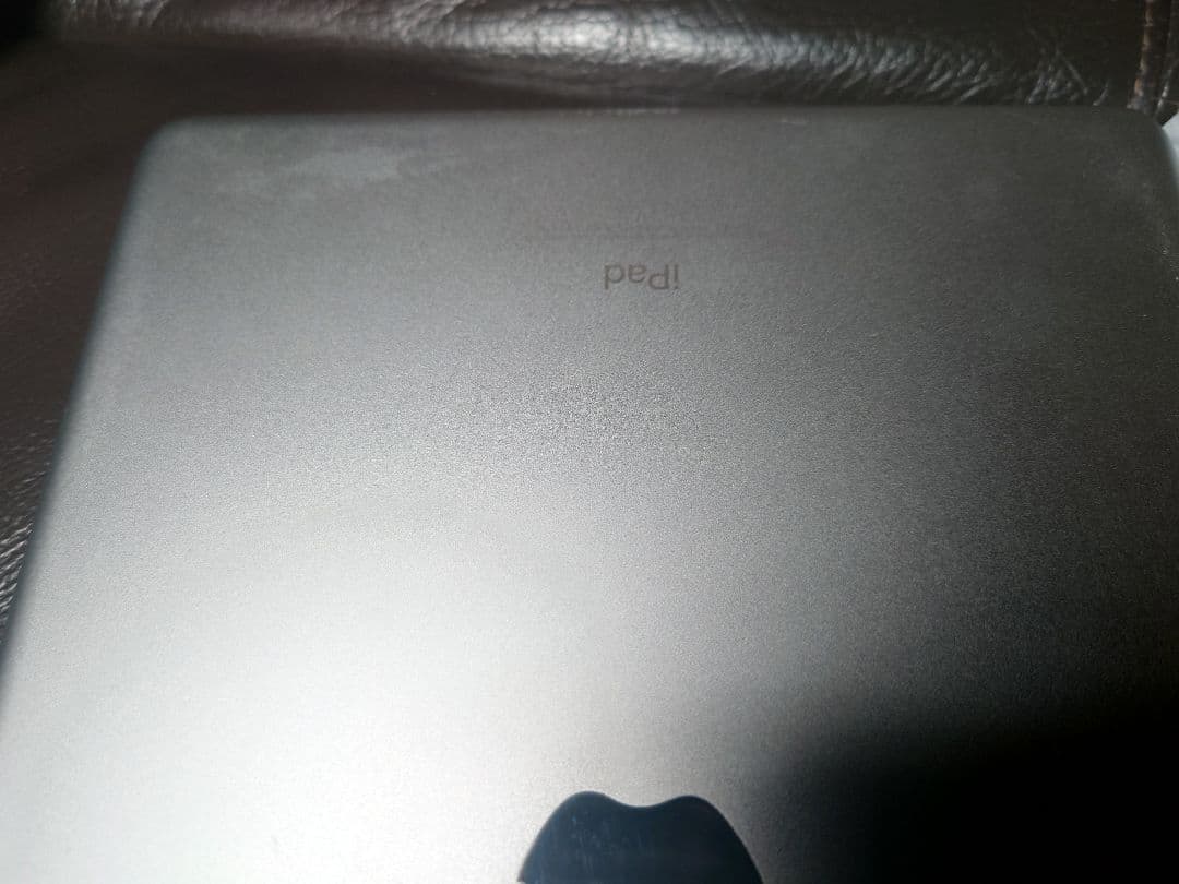 Apple iPad (第6世代) 32GB シルバー　MR7G2J/A