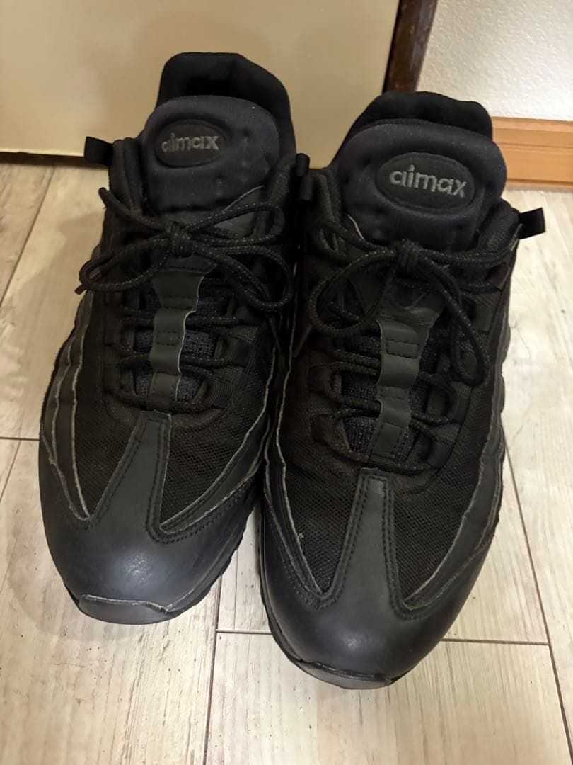 ナイキ エアマックス95 エッセンシャル