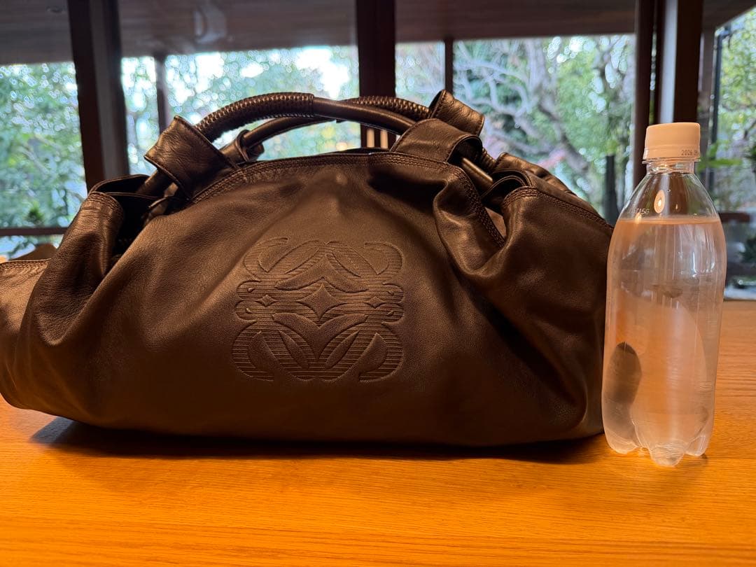 ロエベ　ナッパアイレ