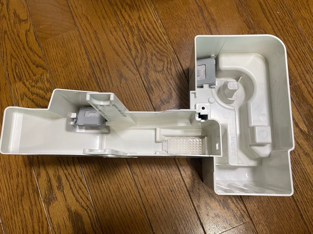 電極・フィルタ新品❗️ 22年製空間除菌脱臭機ジアイーノF-MV5400 シルバー