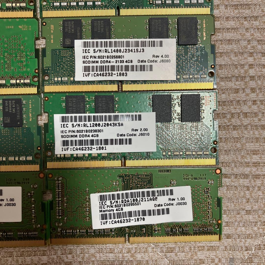 DDR4 4GB 8枚　メモリ