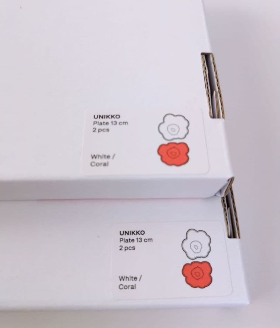 ☆完売品☆マリメッコ　ウニッコ　６０周年記念プレートホワイト＆オレンジ　計４枚