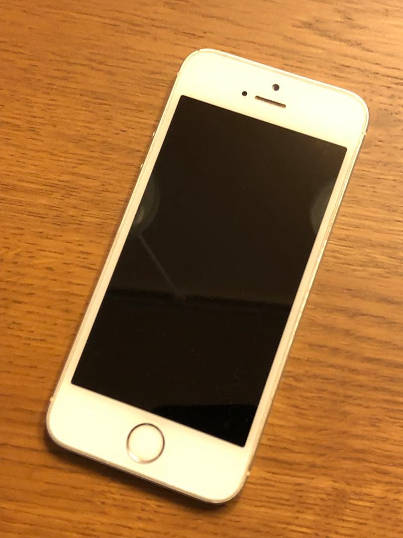 Apple iPhone SE ゴールド 本体