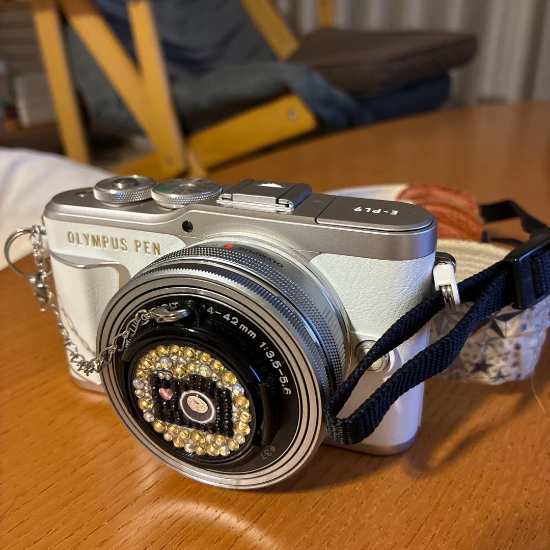 OLYMPUS E-PL9 14-42mm 、40-150mm付き