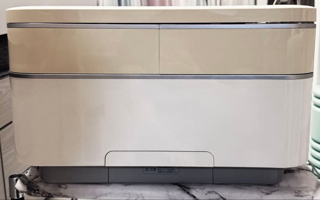 SAQINA美顔器 ホワイト スチーム機能付き　今だけお値下げ価格