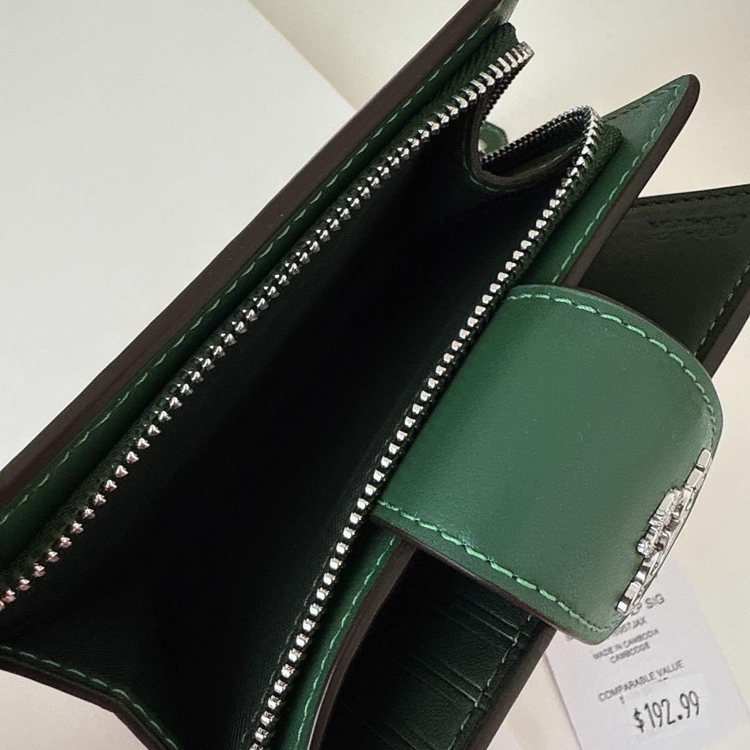 COACH コーチ　折り財布　シグネチャー　グリーン　緑色　二つ折り財布