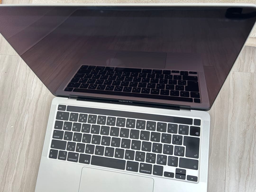MacBook Pro 2020 13型 i5/16GB/256GB おまけ付