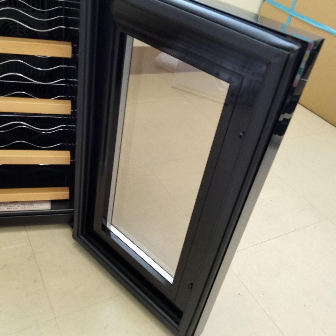 中古美品　デバイススタイル　ワインセラーCE-8W