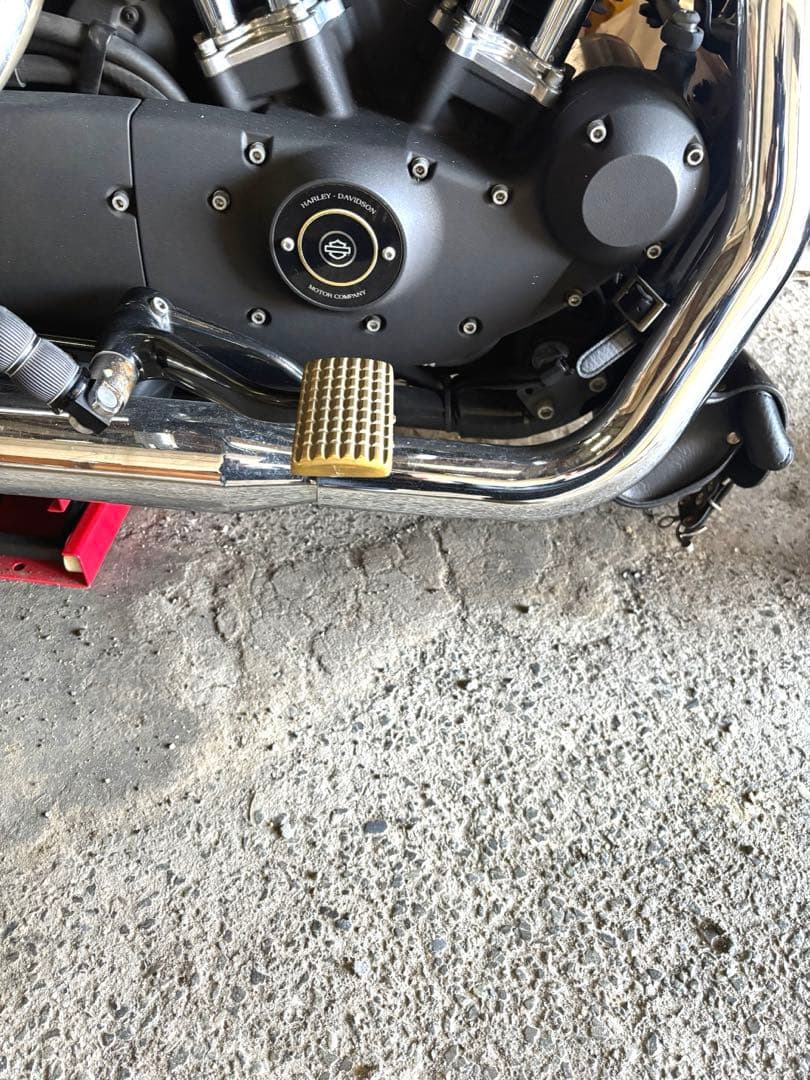 スポーツスター 真鍮製パーツセット ヘッドキャップ メーターリング ペダルカバー