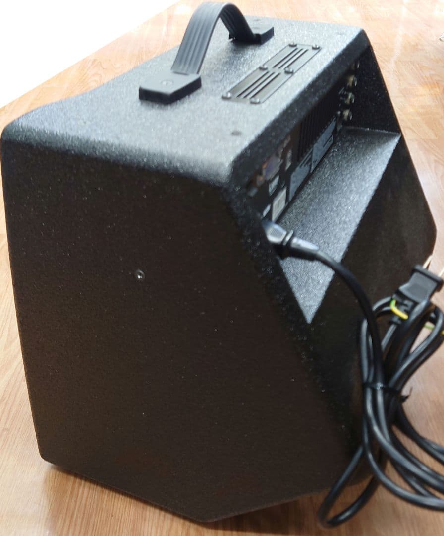 ■■LANEY A1＋　アコースティックギター用アンプ