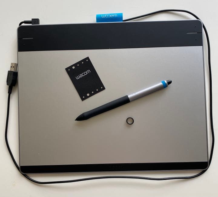 ワコム Intuos comic medium CTH-680/S3