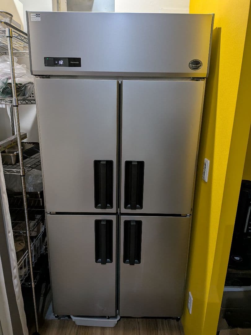 縦型冷凍庫 巾900 2025新品購入 使用5ヶ月 保証期間内 省エネ 100v