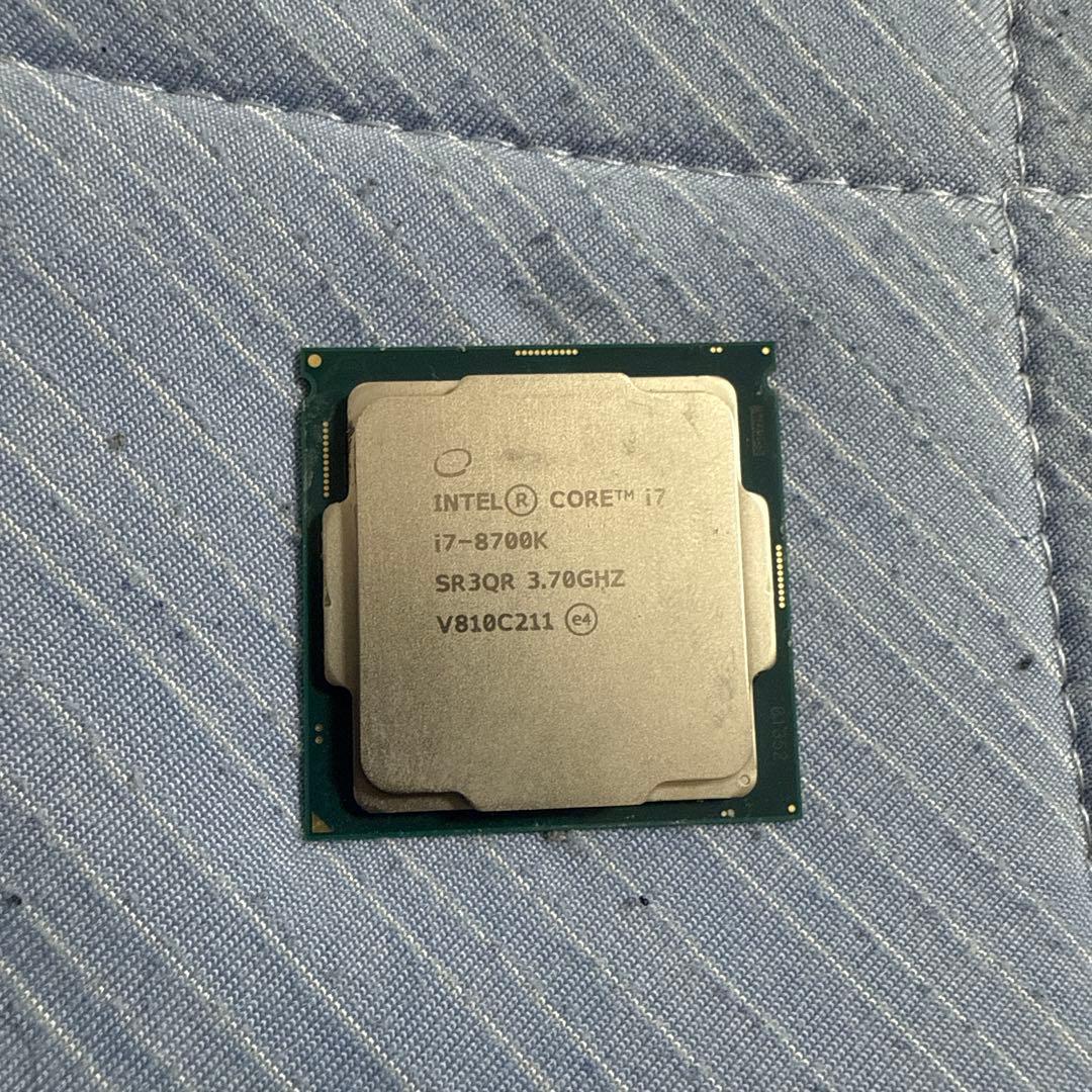 Intel Core i7-8700K CPU のみ