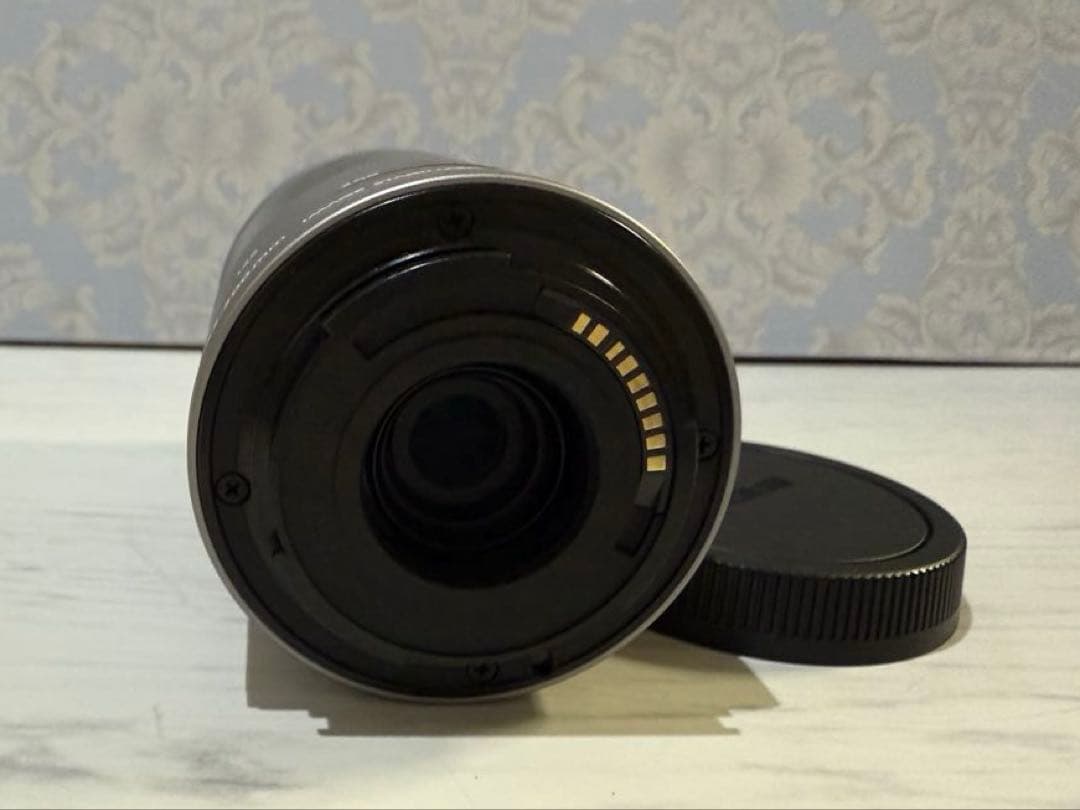 Canon EOS KissM ホワイト　望遠レンズ付き　美品（中古品）