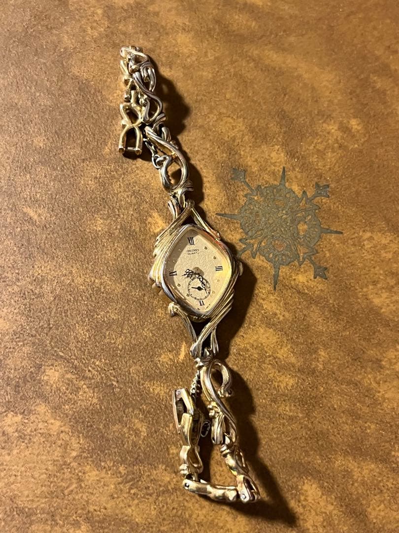 Seiko 装飾的なデザイン 時計