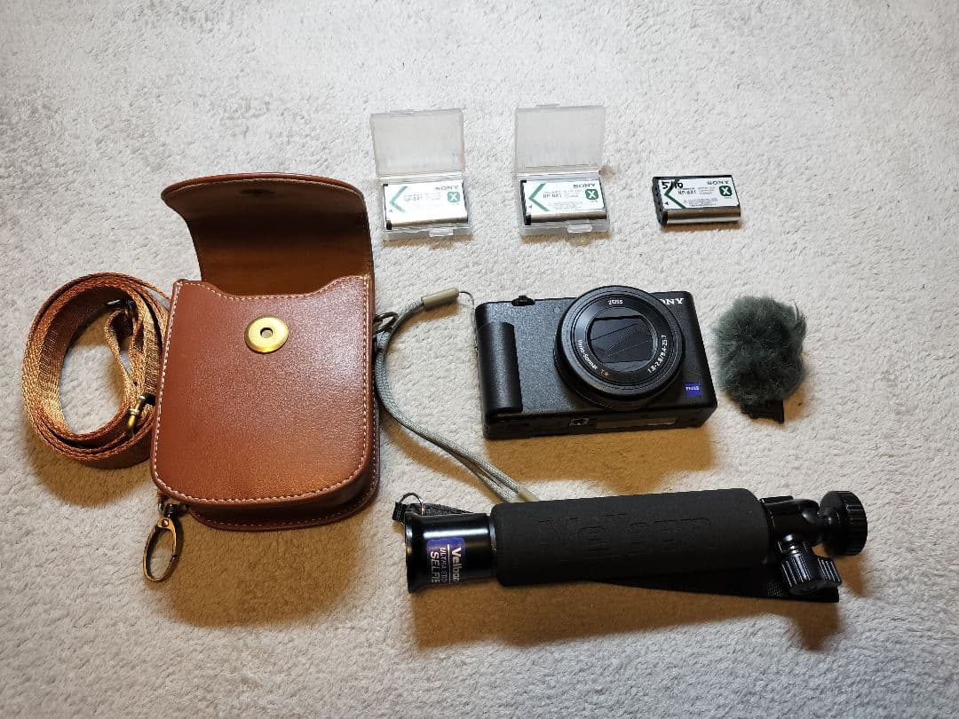 K*e様 Sony ZV-1 デジタルカメラ 本体　おまけ付