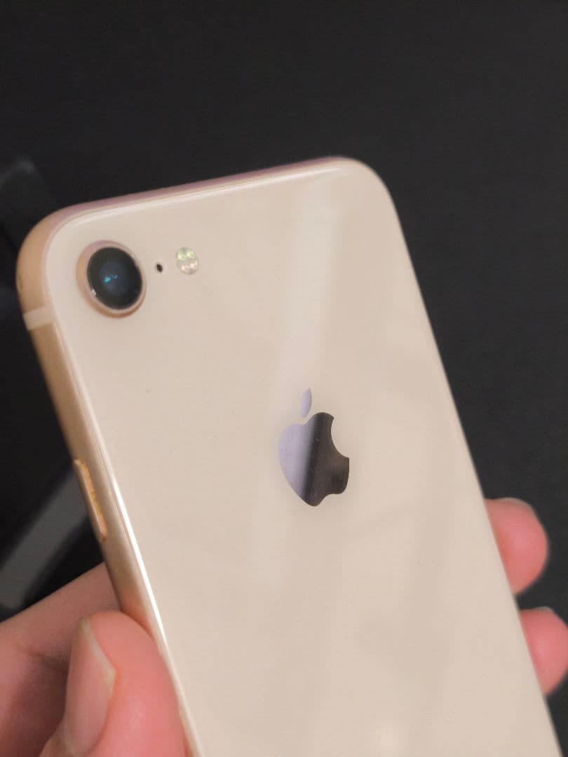 Apple iPhone 8 ゴールド 本体 64gb MQ7A2J/A