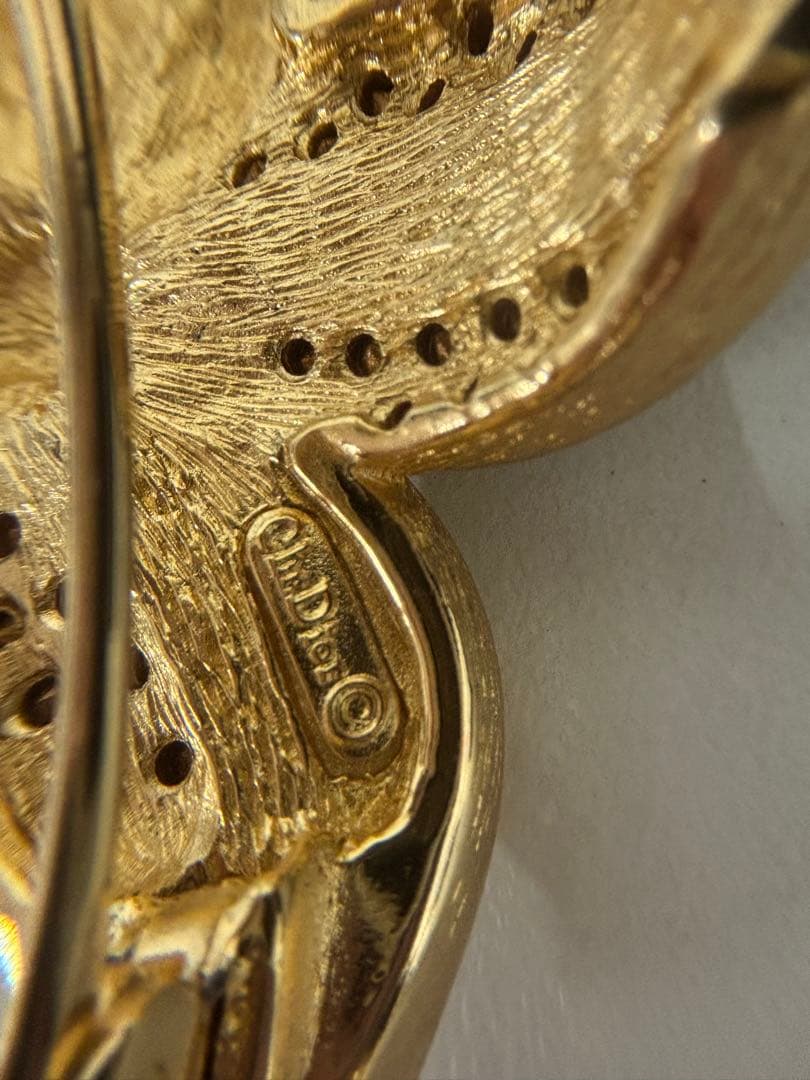 Dior 花デザイン ブローチ