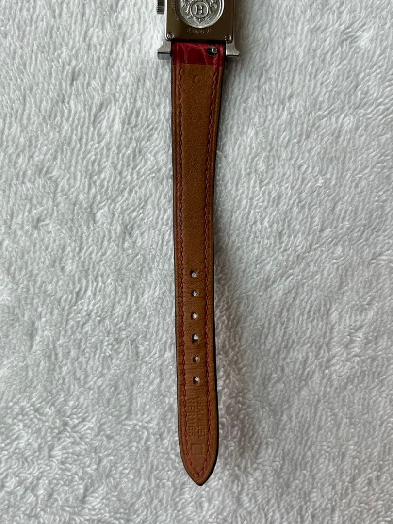 未使用に近いエルメス Hウォッチミニ HH1.110 11Pダイヤ シェル文字盤