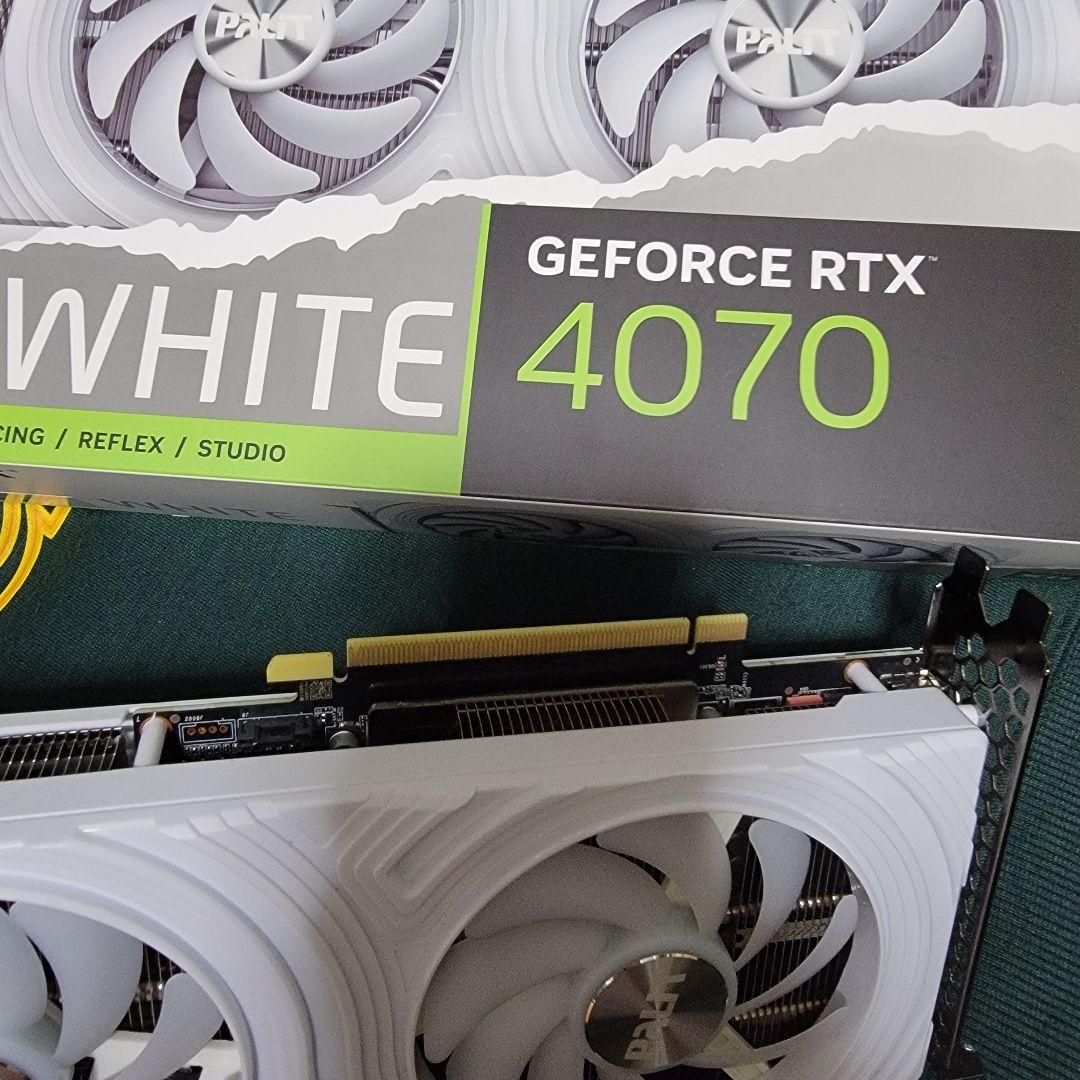 PALIT GeForce RTX 4070 12GB ホワイト