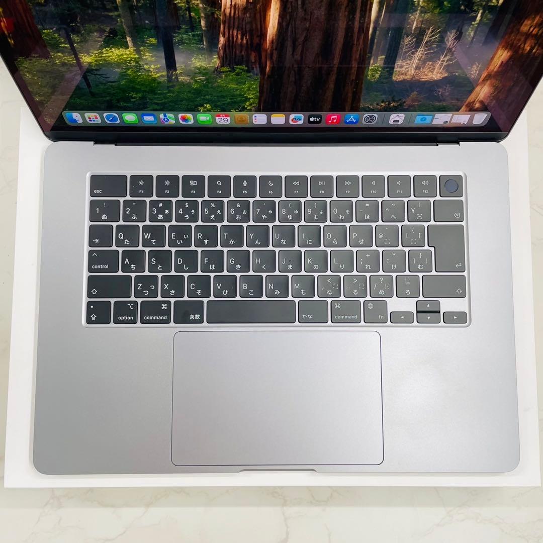 MacBook Air 15インチ M2 2023 16GB SSD 512GB