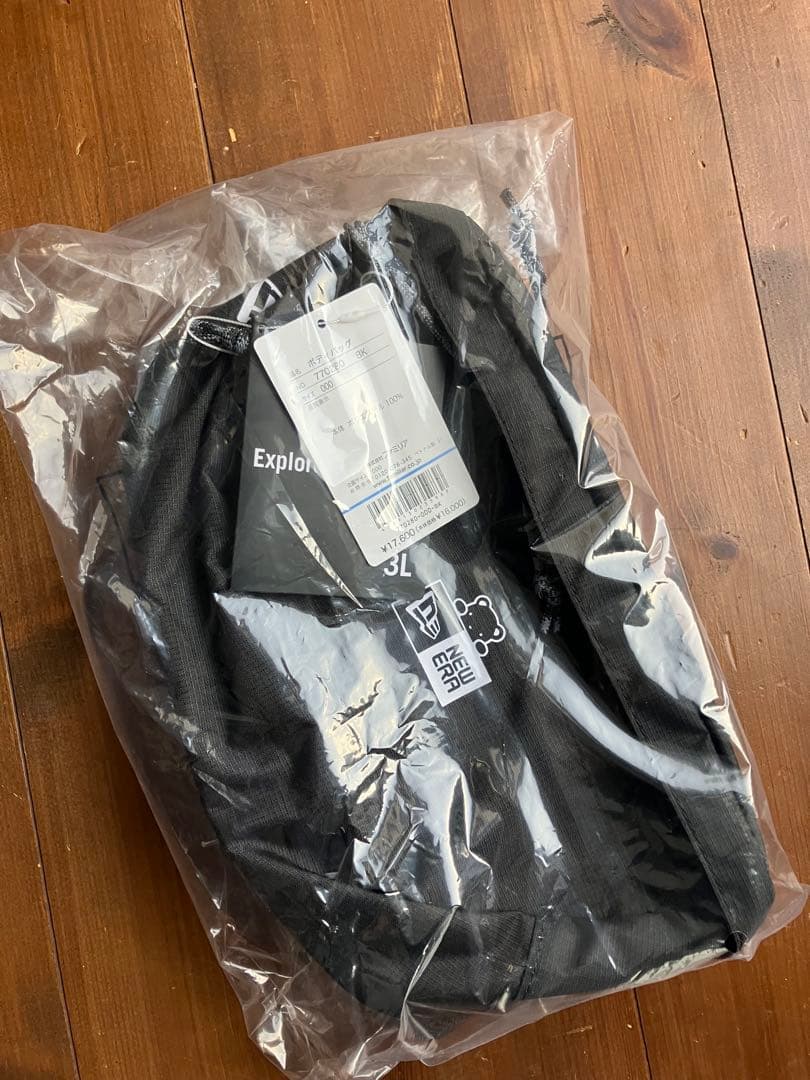 ファミリア ニューエラ ボディバッグ NEWERA