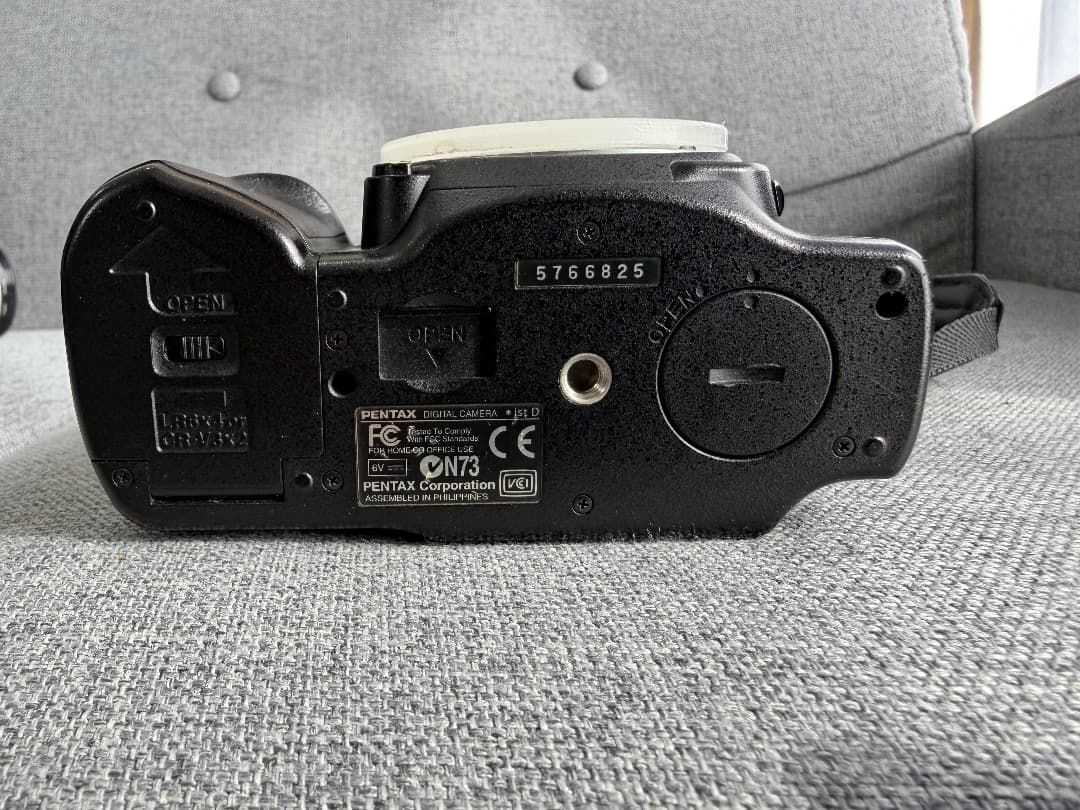 PENTAX ペンタックス *istD 初代　デジタル一眼カメラ レンズ付き