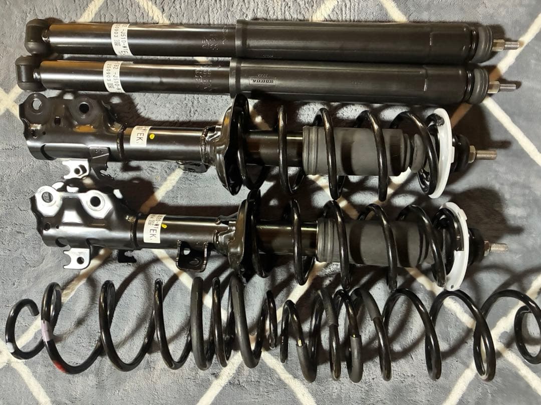 最終値下！新車取り外し N-ONE RS 6MT純正サスペンション未使用