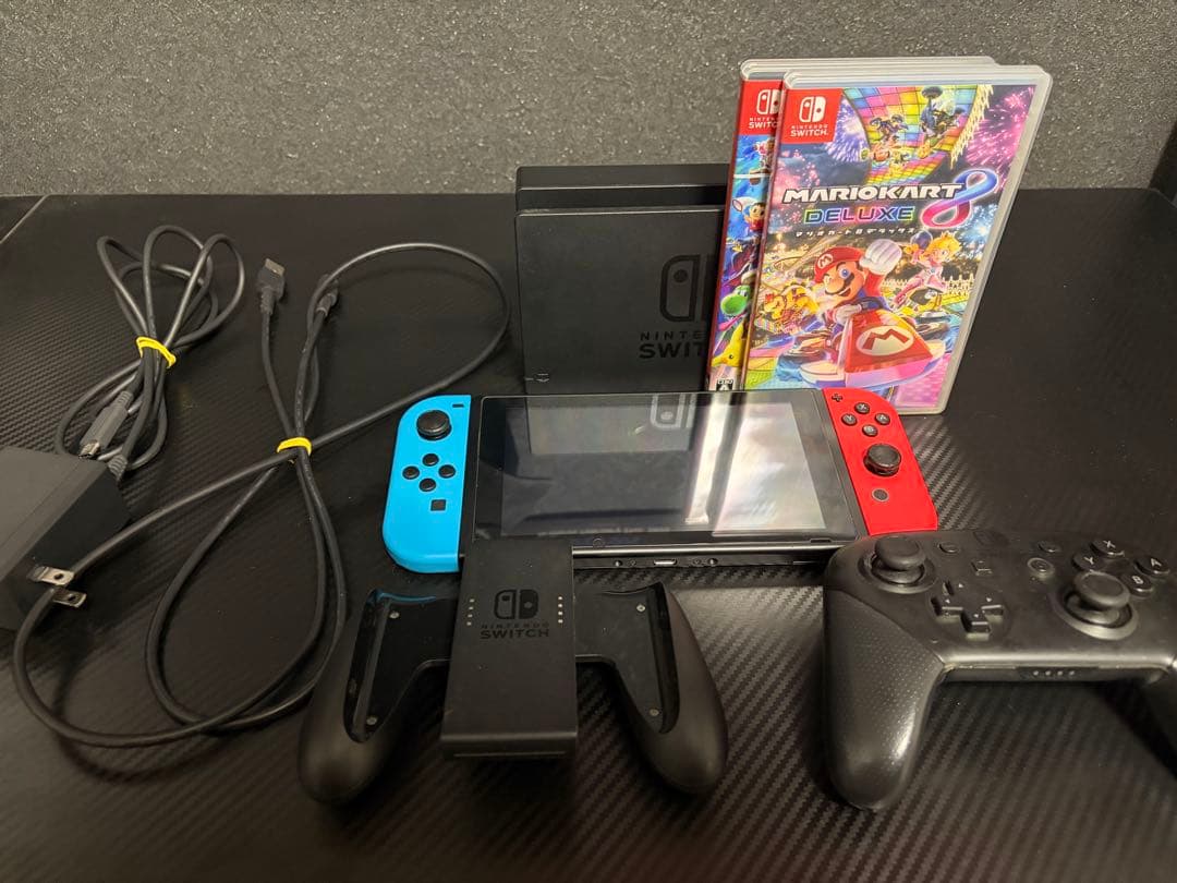 Nintendo Switch 本体 青と赤のJoy-Con ➕　ゲームソフト