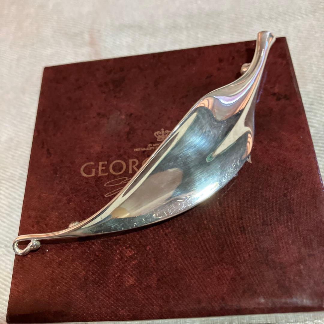 ジョージ・ジェンセン　リーフモチーフ ブローチ