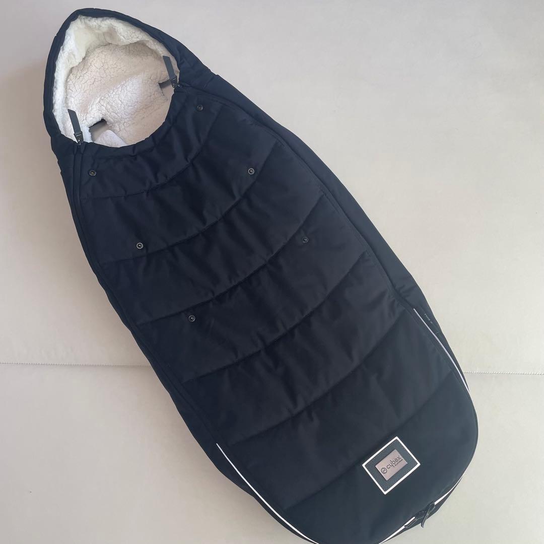 Cybex フットマフ　ブラック