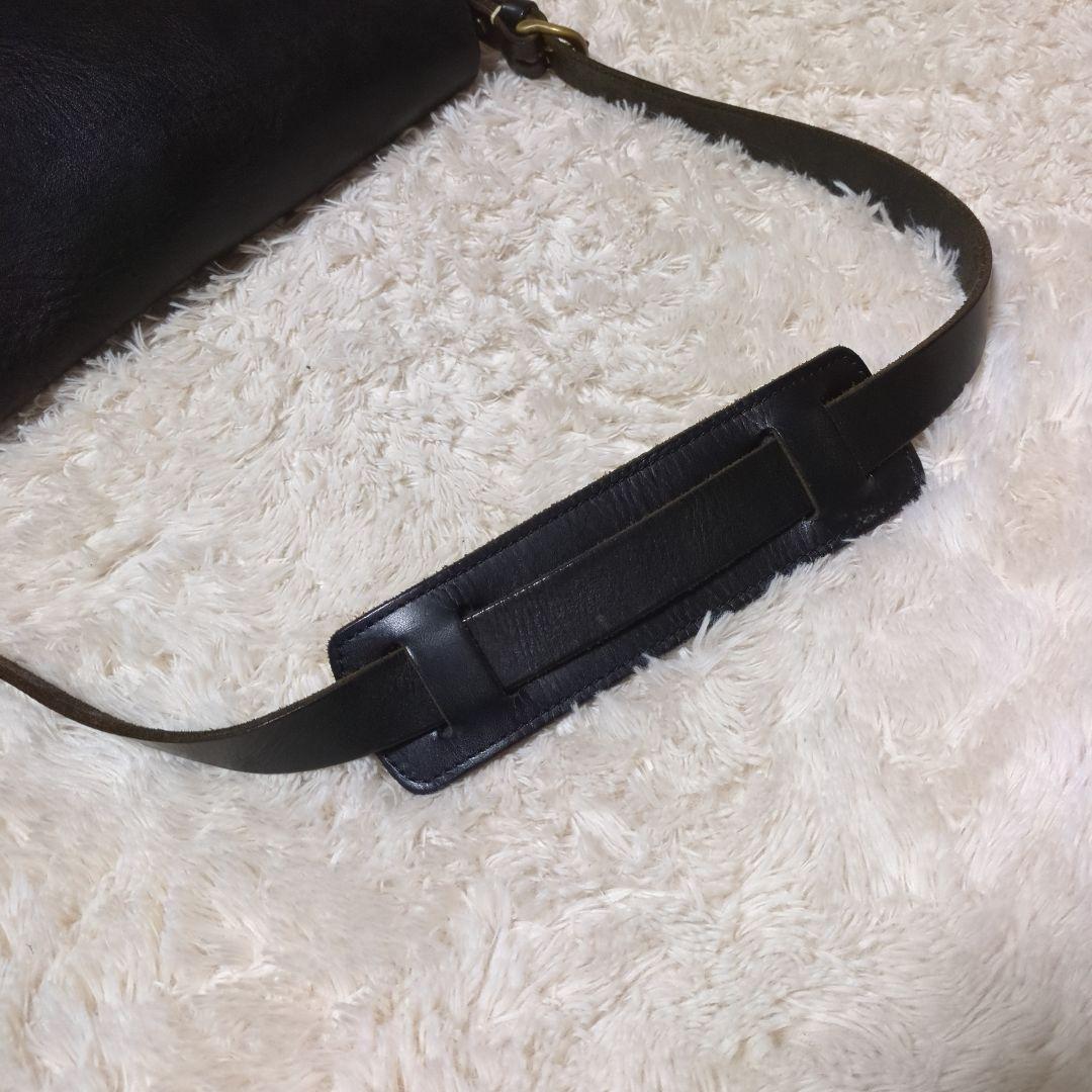 美品 SLOW レザーショルダーバッグ　メッセンジャーバッグ　ブラック