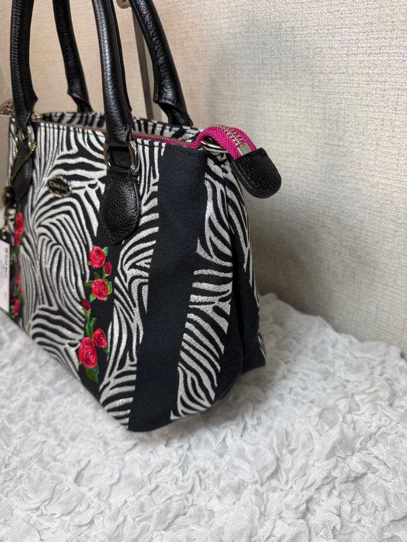 Think Bee! 2wayバッグ ジャカード ゼブラ柄 バラ刺繍 レザー 黒