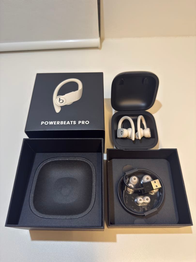 Beats by Dr Dre POWERBEATS PRO アイボリー