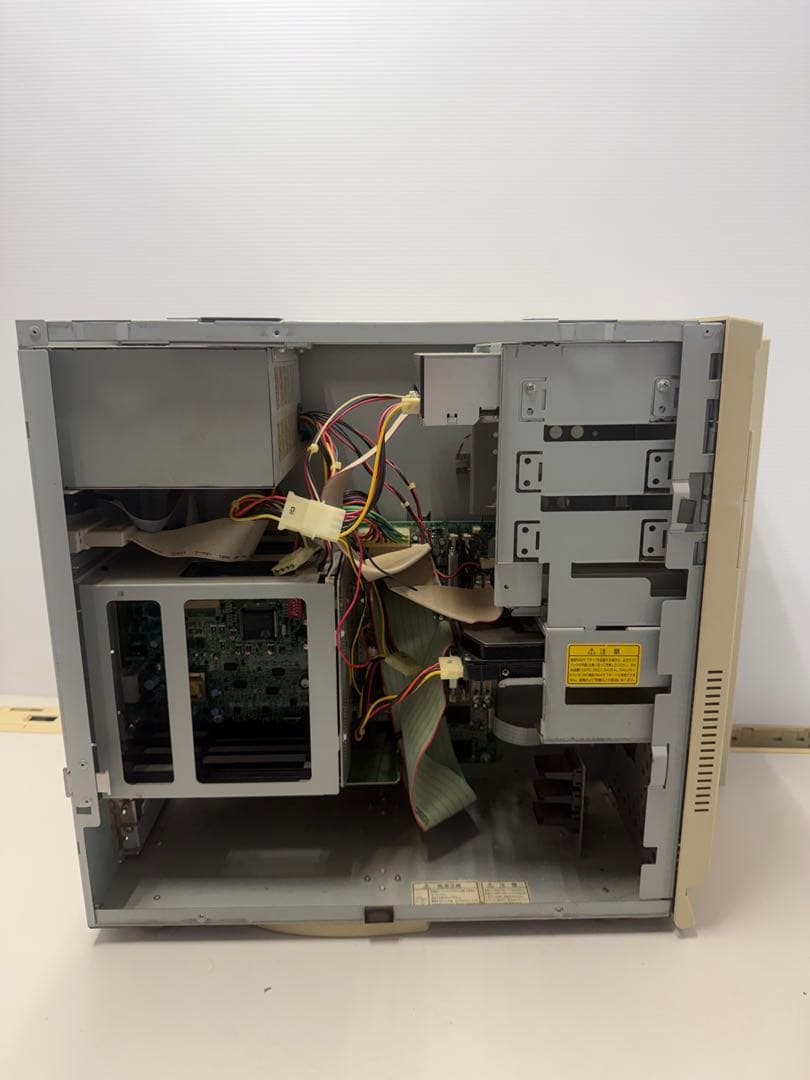 PC‑9821 V200 本体のみ 通電確認済 ジャンク扱い