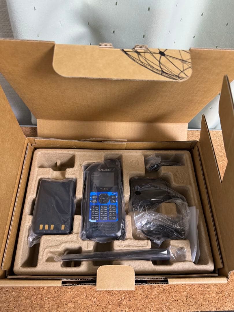 KENWOOD TH-D75 受信改造モデル　オプション多数！新品同様！