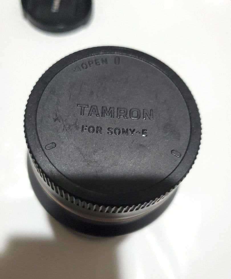 TAMRON 28-75mm F/2.8 Di Ⅲ RXD Sony　送料無料