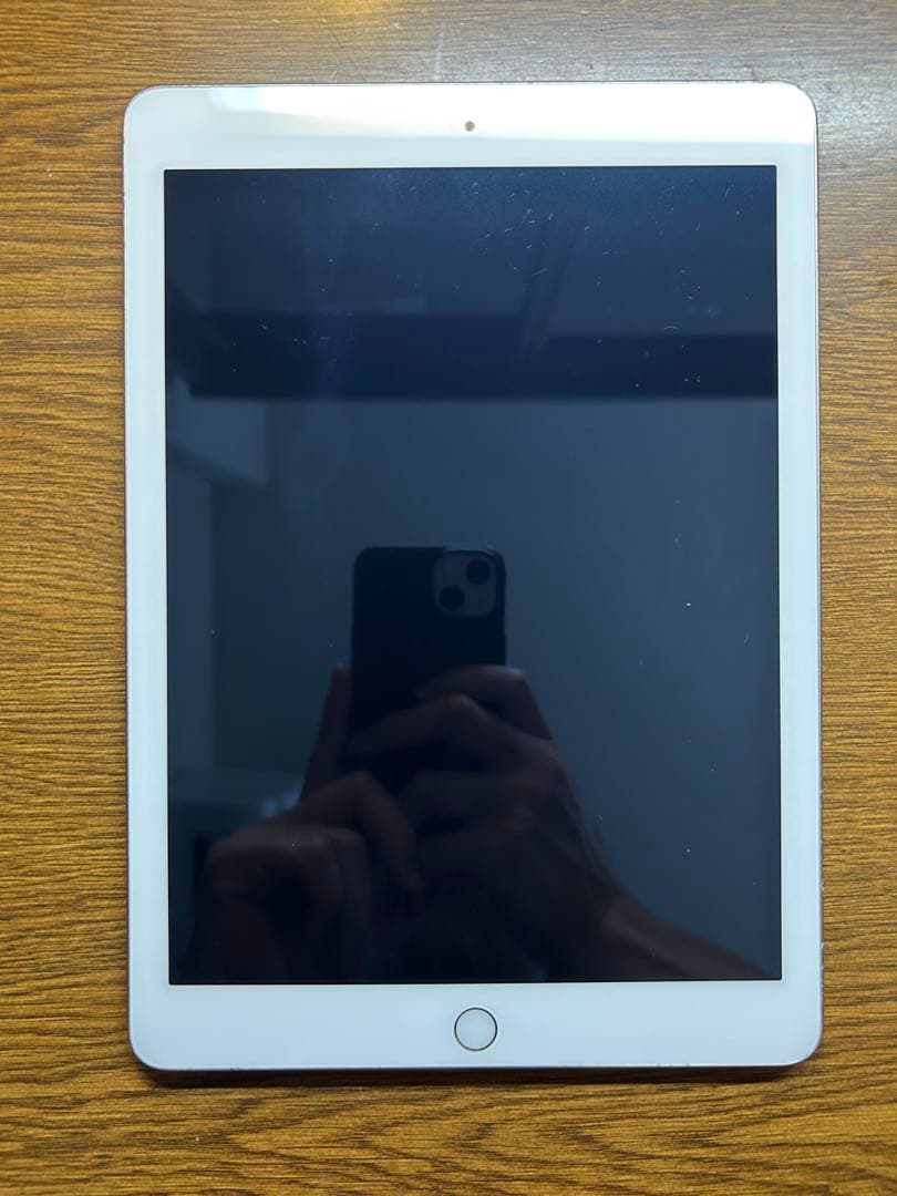 iPad 第5世代 128GB 本体のみ