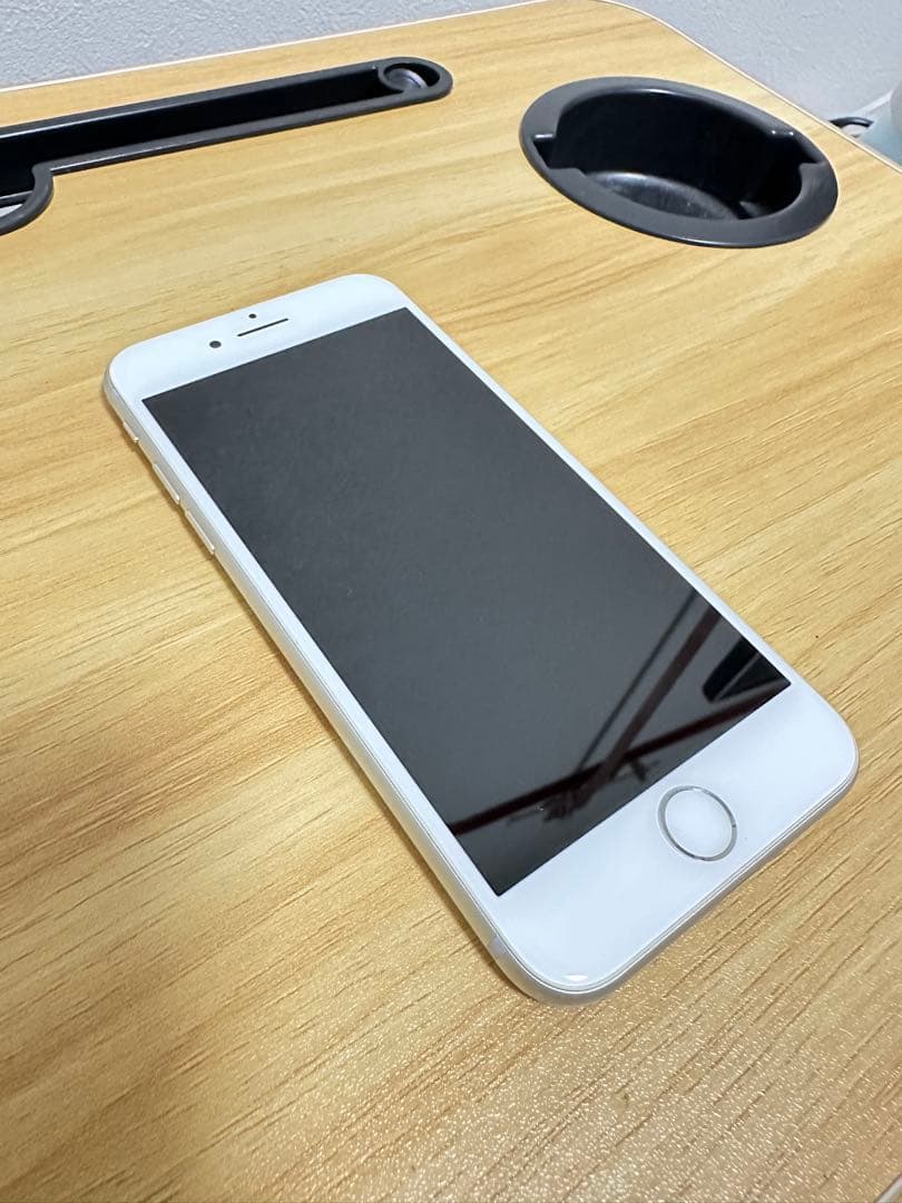 (中古)iPhone 8 SIMフリー 本体 64GB バッテリー 81%