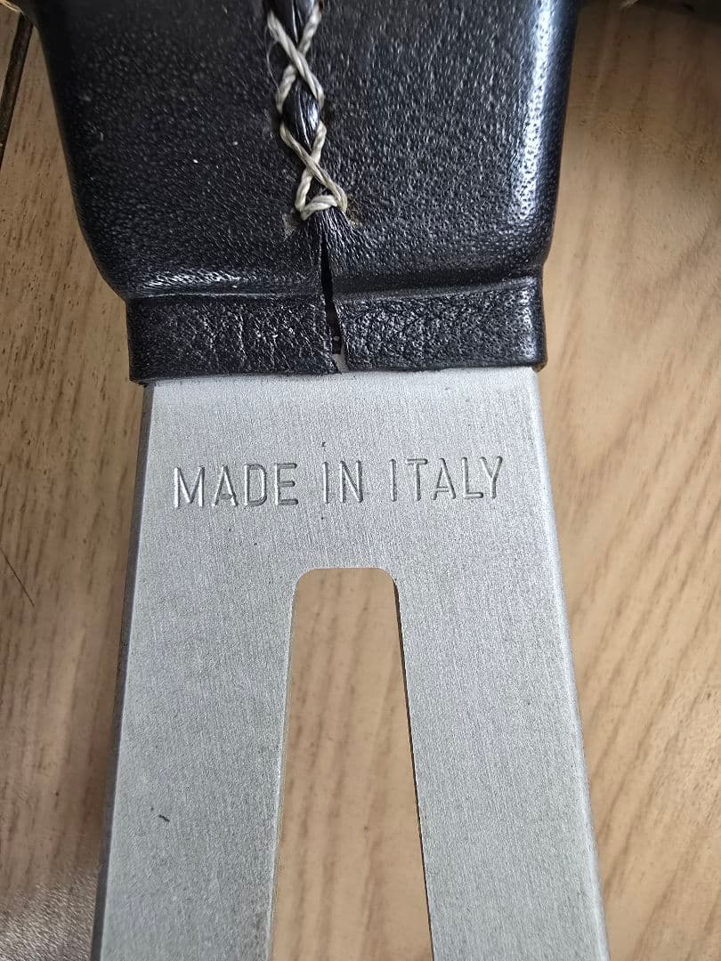 ABARTH 旧車ステアリング 本体　イタリア製