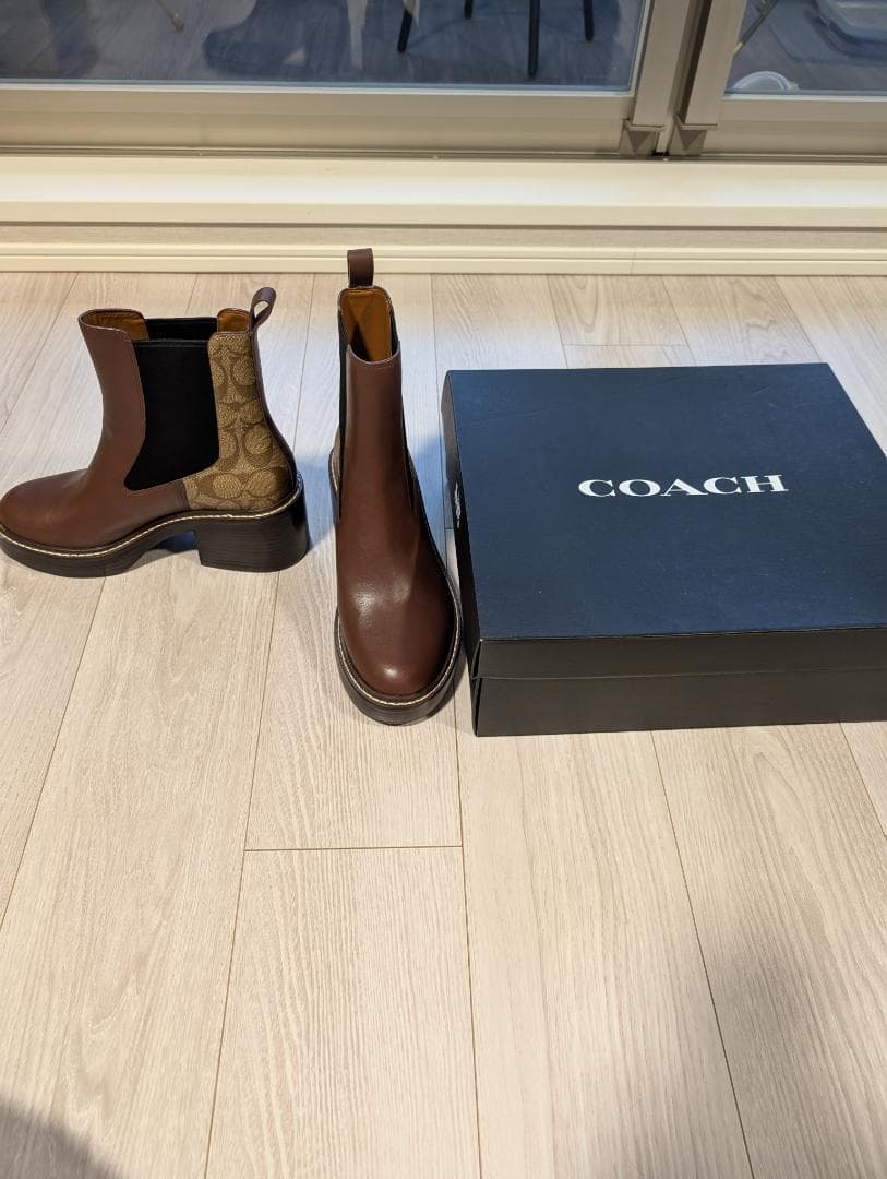 COACH ブラウンレザー チェルシーブーツ 8C