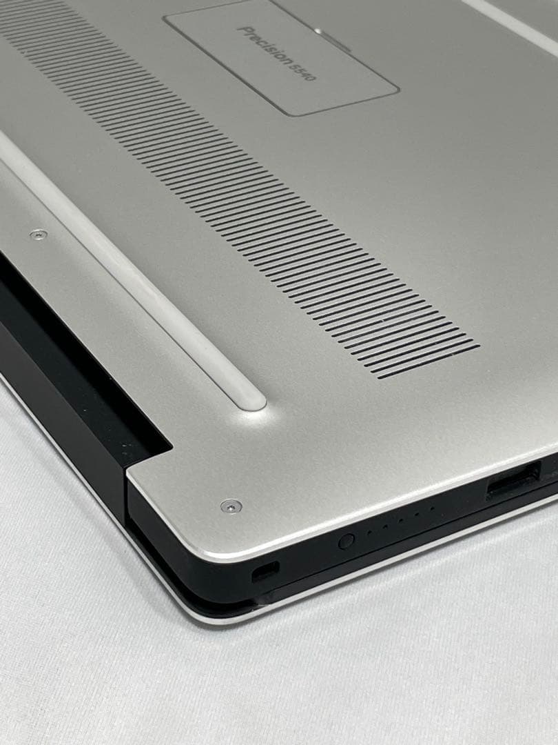 Windowsノート本体 DELL Precision 5540 i79750H 4Kdisp T1000